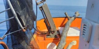 El servicio de limpieza del litoral del Govern recoge 7,6 toneladas de residuos en las aguas de las Islas Baleares durante el mes de mayo
