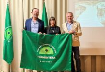El Consell de Formentera y 148 establecimientos hosteleros se suman al Movimiento Banderas Verdes de Ecovidrio para revalidar el distintivo conseguido en 2025