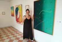 «Todo incluido», la original y entretenida propuesta pictórica de Elena Montesinos Expo Elena Montesinos 2026