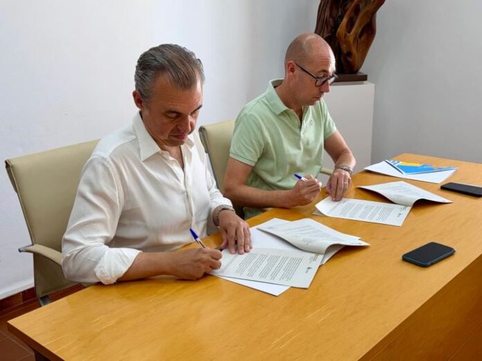 Momento de la firma del acuerdo entre el Govern balear y el Consell de Formentera