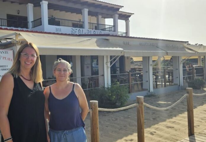 Neus Massanet y María José Mayans