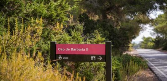 El Consell renueva la señalización de catorce puntos del patrimonio cultural de Formentera