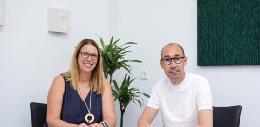 Portas traslada a la nueva senadora Neus Massanet las principales reivindicaciones de la isla ante el Estado
